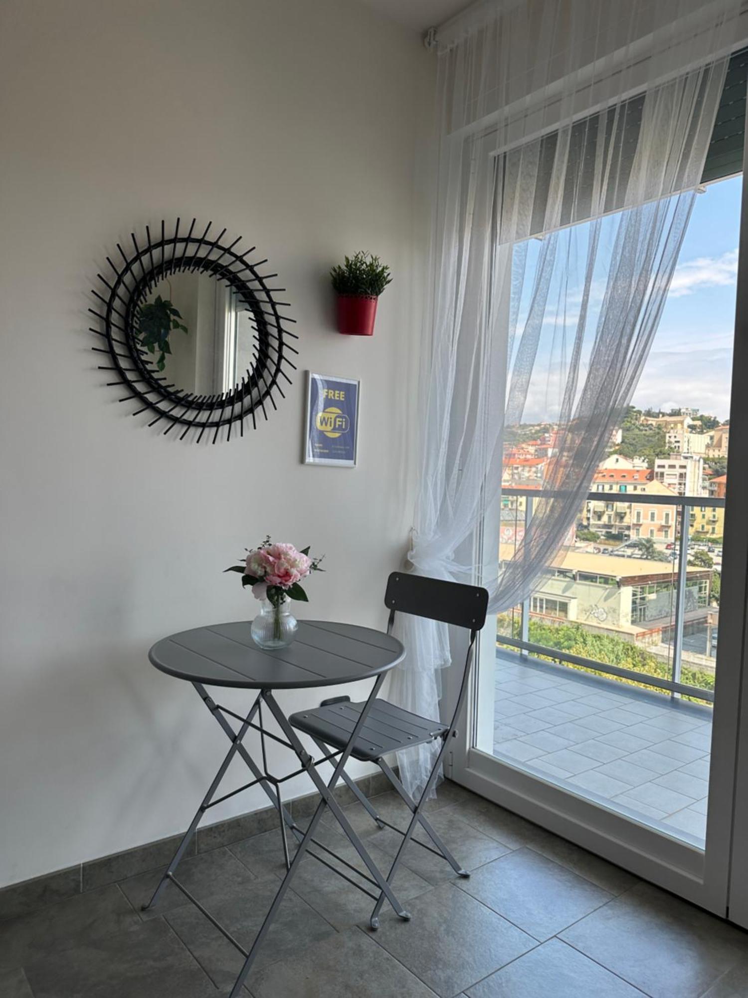 Il Gabbiano Savona "Luxury House" - Wifi, Parking, Shopping Center Apartment Exterior foto